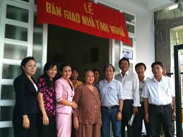 Khanh Hoa Provincial Confederation of Labor hands over 2 houses to the poor