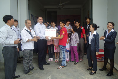 Novotel does charity at Hoa Mai Orphanage House