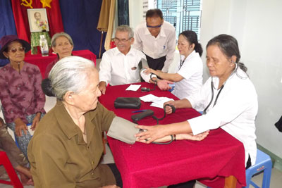 Many practical fund-raising activities for senior citizens