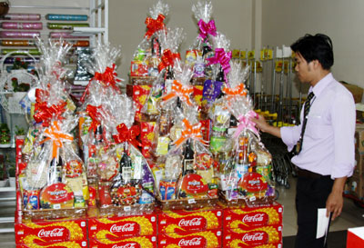 Variety of ready-packaged gifts for Tet