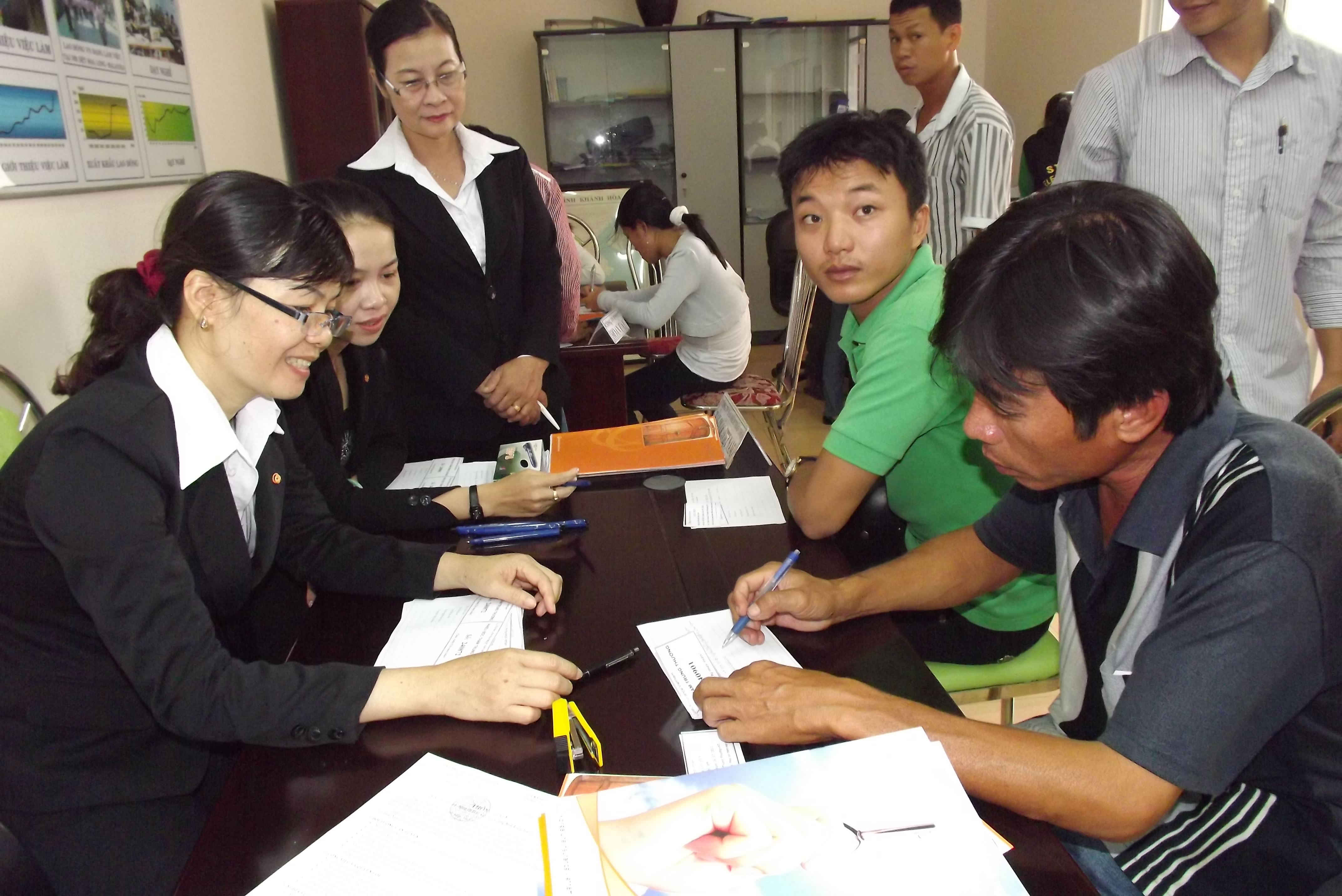 Laborers applying for jobs