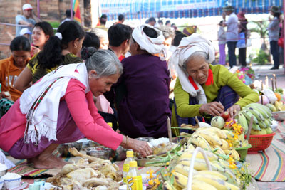 Thousands attend animated Ponagar Festival