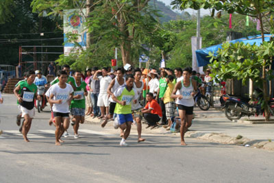 Khanh Vinh team ranks first