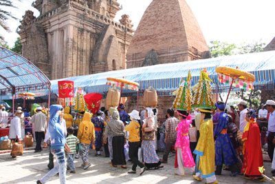 Ponagar Temple Festival 2012