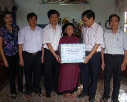 500 gifts sent to Khanh Son residents