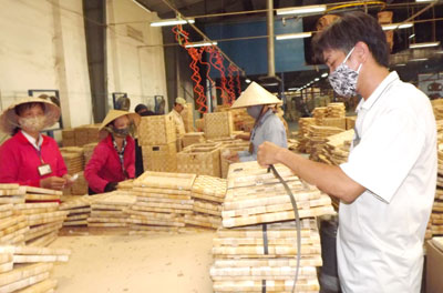 Gender equality gap at work narrows