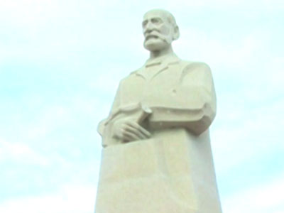 Alexandre Yersin’s statue put up in Nha Trang
