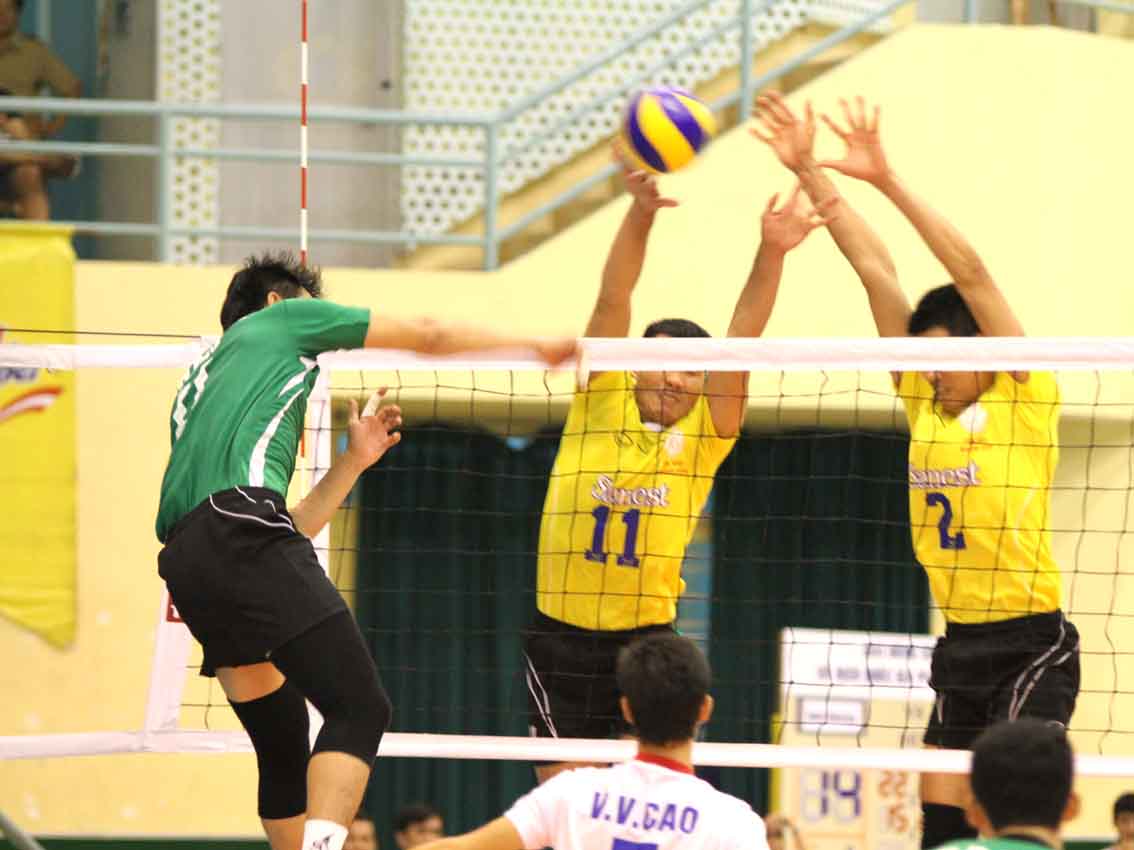 Sanest Khanh Hoa ranks 4th at PV OIL 2012 National Volleyball Champs