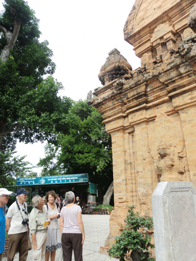 Foreign tourists visiting Ponagar Temple