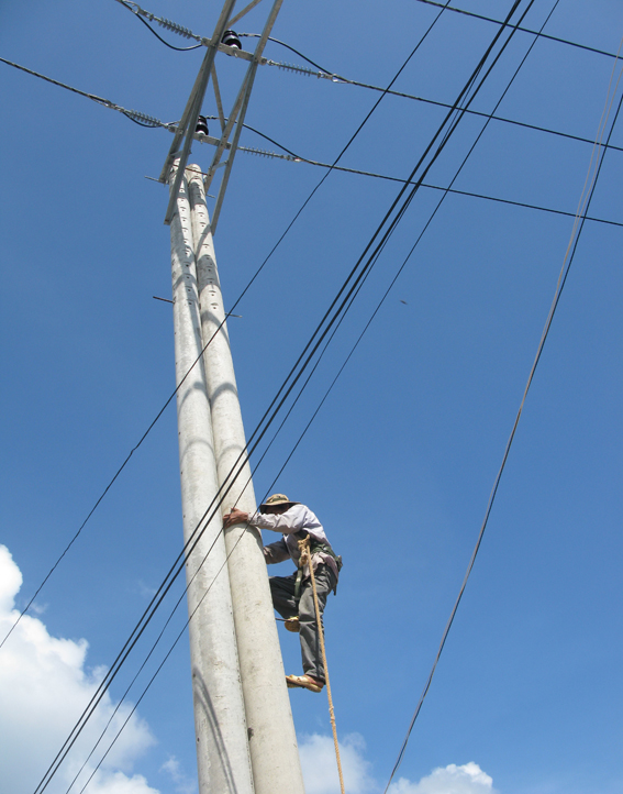 Binh Hung island to get electricity in several days