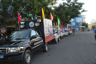 500 join parade for World AIDS Day