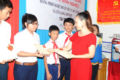 29 scholarships awarded to poor students