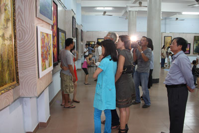 Literature and arts reap sweet fruits in 2012