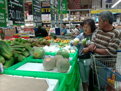 Supermarkets sell well products for Tet