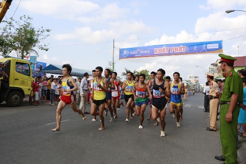 Khanh Hoa wins 9th running championship