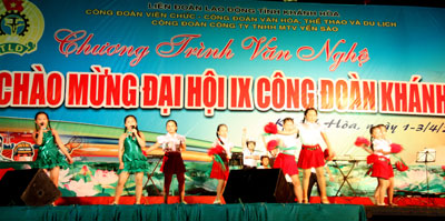 Music show marking 9th Khanh Hoa Trade Union Congress