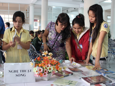 Book and Reading Culture Festival opened in Khanh Hoa Provincial Library
