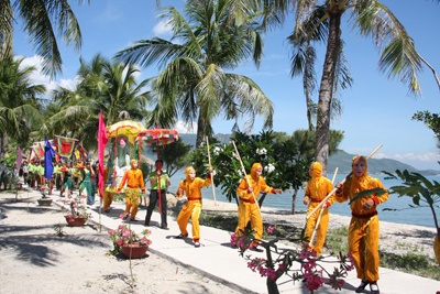 Unique Festival of Mountain of Fruits and Flowers
