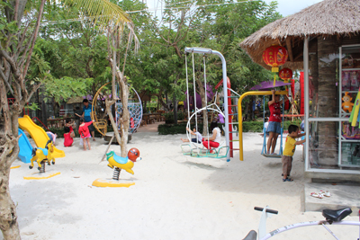 Champa Island kid land