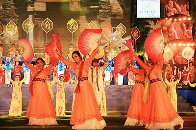 Numerous entertaining activities in Nha Trang Sea Festival 2013