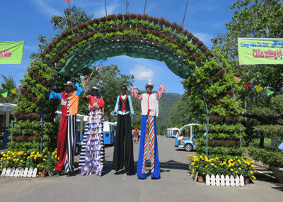 "Yang Bay Legend" Festival kicked off