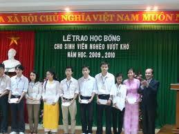 Van Ninh Association for the Blind awards scholarships to 21 students