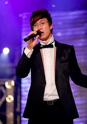 Sy Luan live show at Champa Island Nha Trang