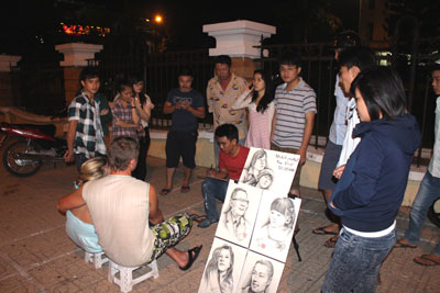 Street portrait painting in Nha Trang