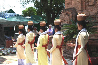 Ponagar Temple impressive with beautiful images