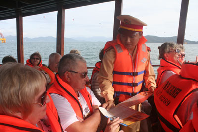 Waterway traffic inspection campaign on Nha Trang Bay