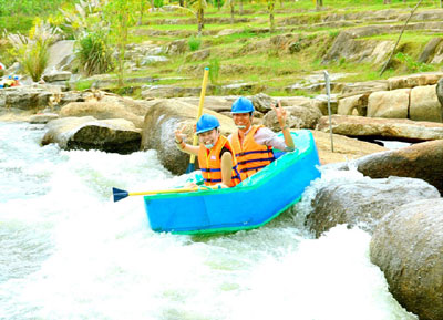 Rafting at Waterland Thach Lam Stream.