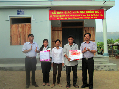 House handed over to Nguyen Van Tinh