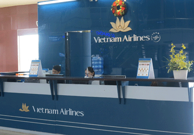 Vietnam Airlines' booking office at Cam Ranh International Airport.