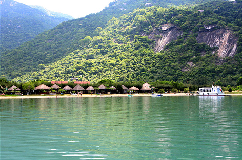 New activities in Hoa Lan Stream tourist area on Lunar New Year Festival