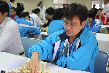 Tu Hoang Thong wins golden medal for Blitz Chess at 2014 Australian Chess Open Championships