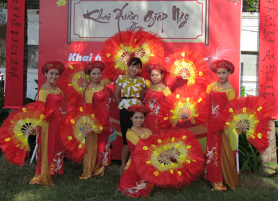 Tourist areas start spring programs