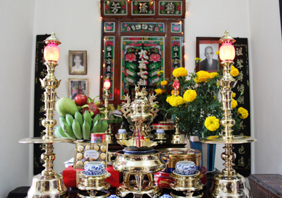 Cultural beauty of Vietnamese families on first day of Lunar New Year