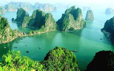 Ha Long Bay listed in top 10 of Valentine's Day Retreats
