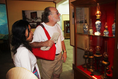 A doctor with great passion for ancient lamps