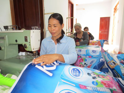 Proper orientation of Vinh Trung Commune Women Garment Group