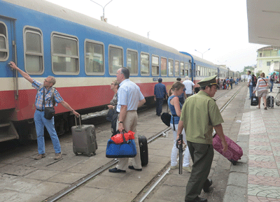Nha Trang – Sai Gon train has more stop at Bien Hoa Station