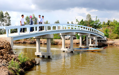 Nearly VND325b to build up bridges in rural areas