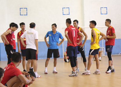 Sanna Khanh Hoa wins championship at Dak Lak volleyball open tournament