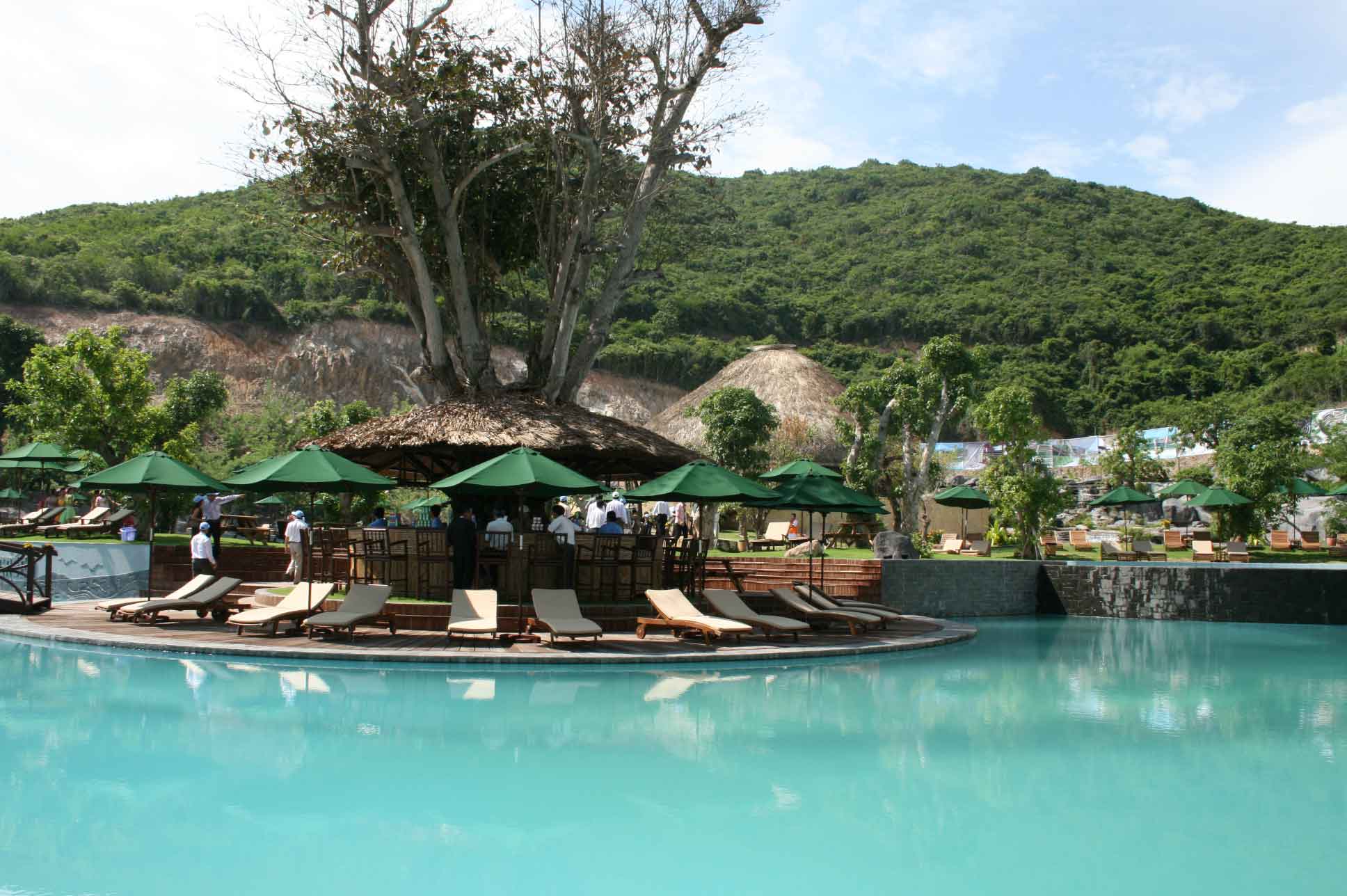 New promotional packages at Merperle Hon Tam Resort Nha Trang