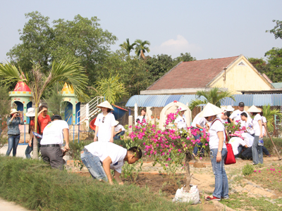 Tree-planting in response to Green PLANET 21