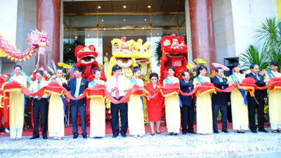 Nam A Bank inaugurates new office building of Nha Trang Branch