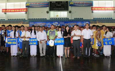 U17 national basketball tournament – Cool Air Cup 2014 opens in Nha Trang