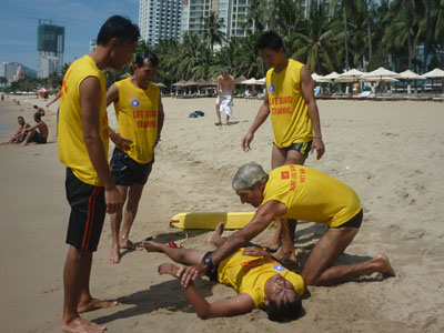 Surf Life Saving provides rescue training