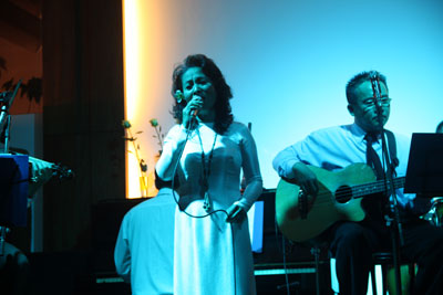 Singer Kim Khanh: Unending passion for singing