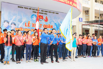 Over 400 join Student Volunteer Summer 2014